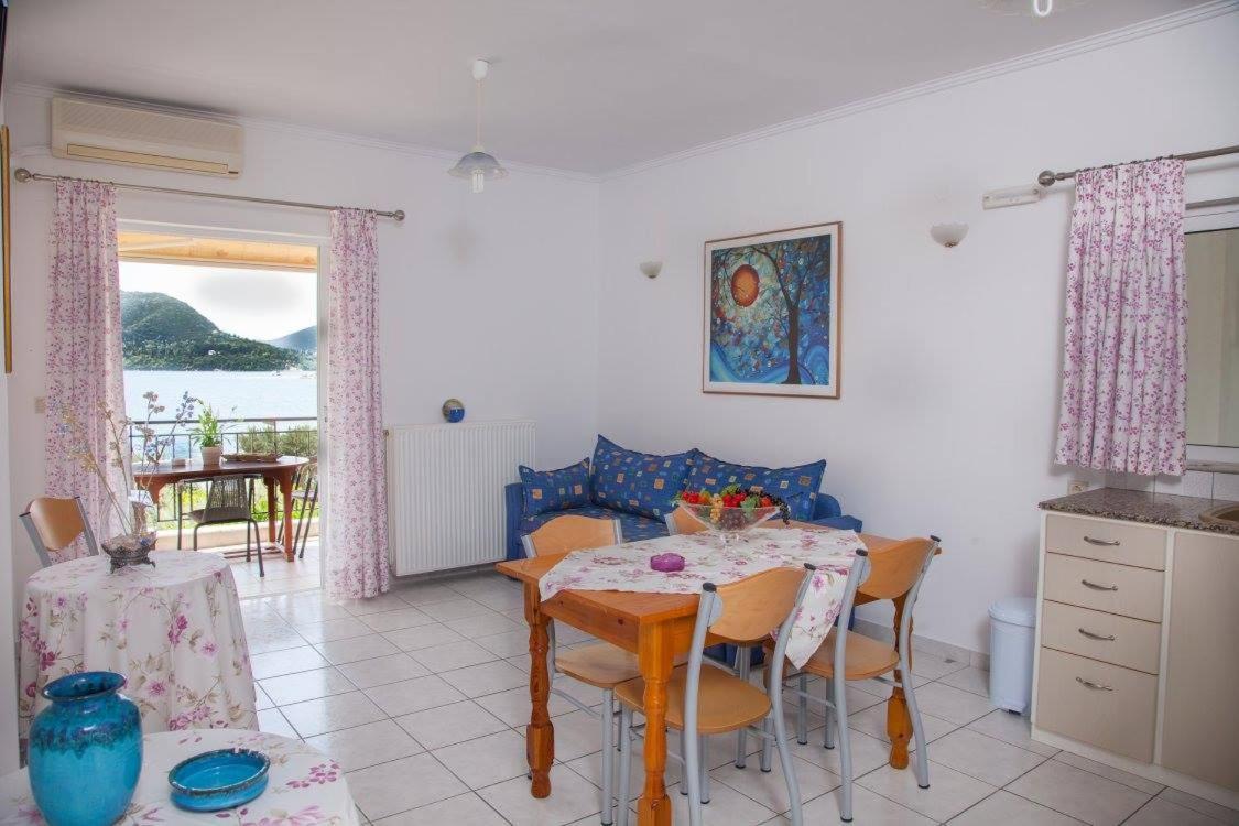 Dimosthenis Apartments Nydri (Lefkada) Bagian luar foto