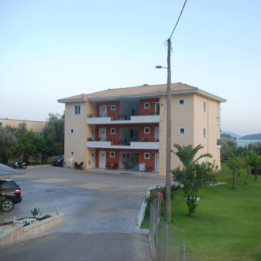 Dimosthenis Apartments Nydri (Lefkada) Bagian luar foto